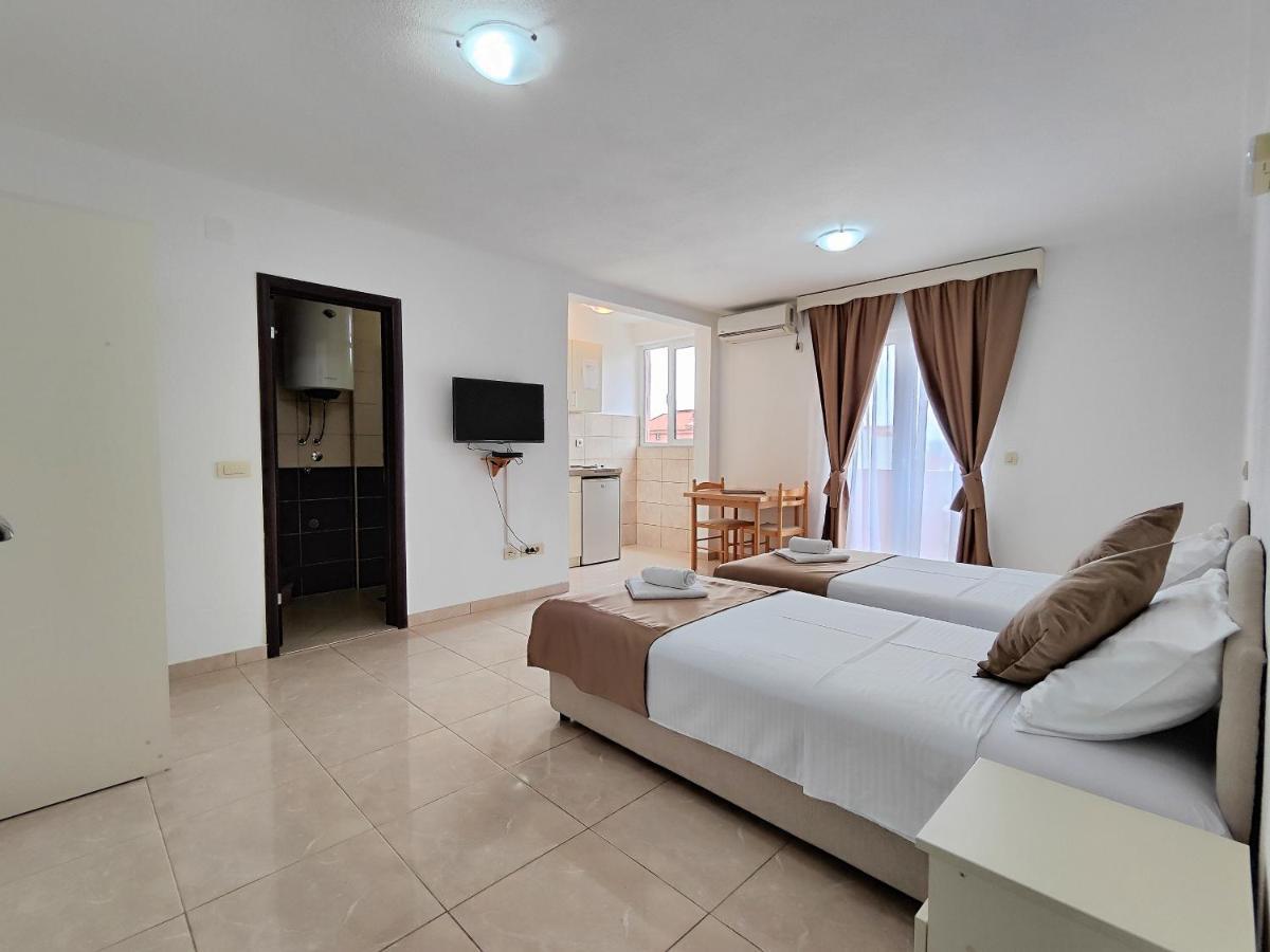 Villa Hera Budva Bagian luar foto